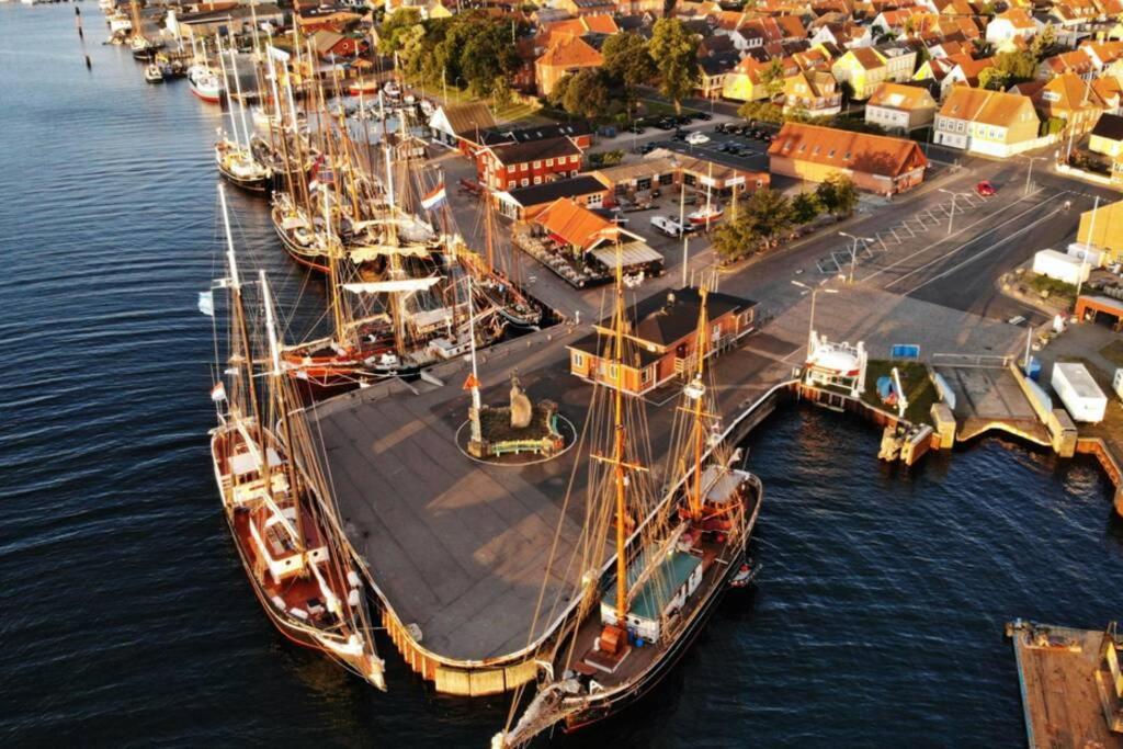 Hyggeligt Gammelt Fiskerhus I Marstal Exterior foto